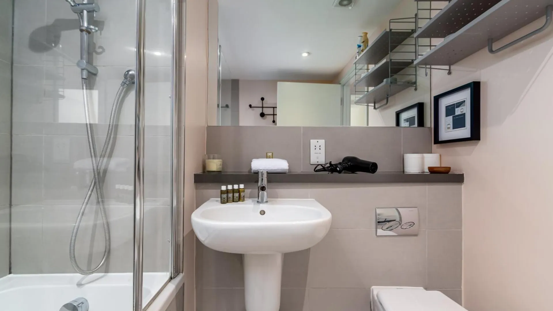 2 Bedroom Apartment In London Bridge United Kingdom