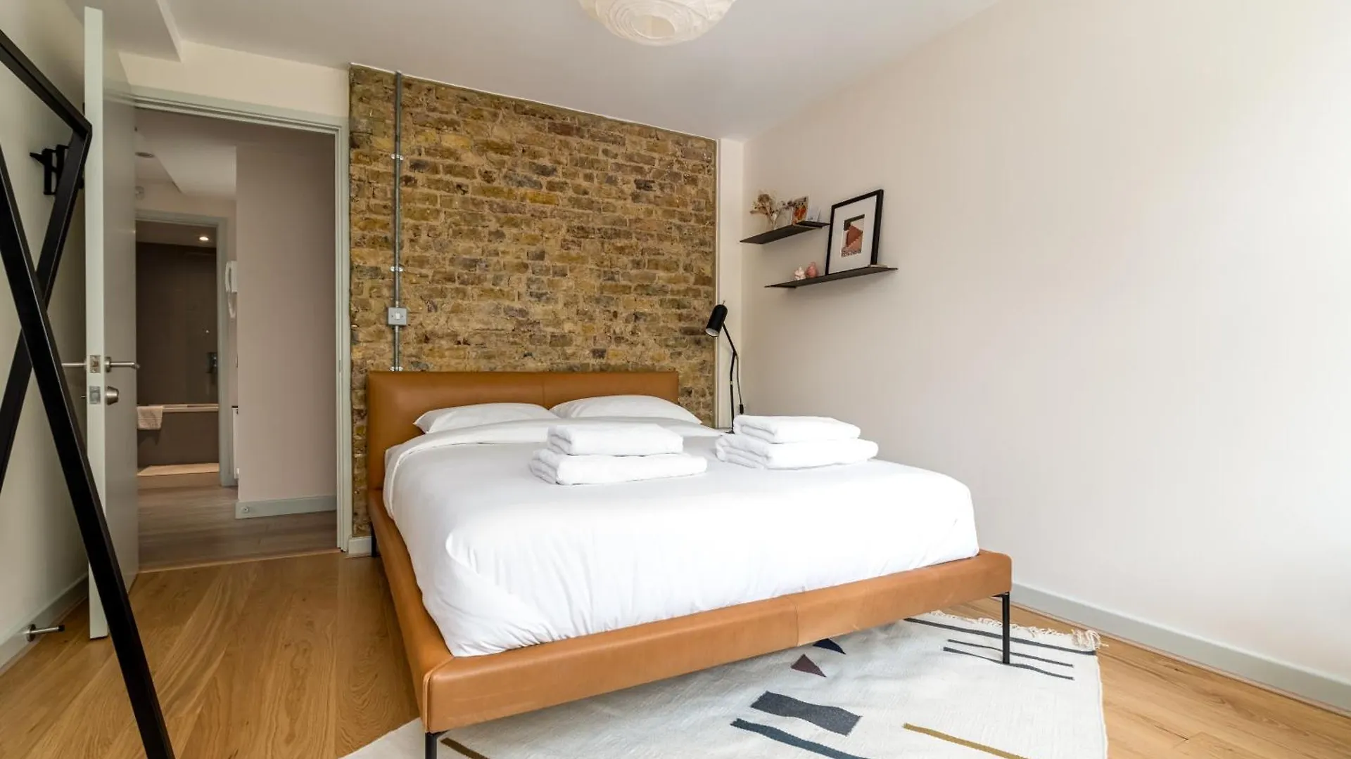 2 Bedroom Apartment In London Bridge